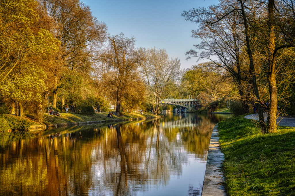 On the banks of the Landwehr Canal
