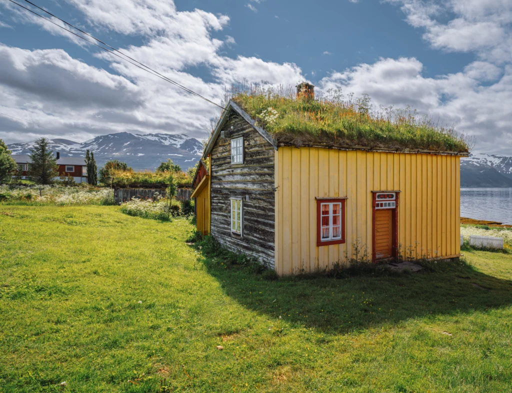 Straumsbukta farmstead