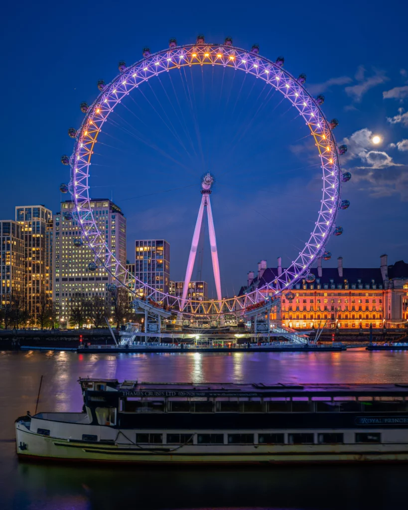 London Eye at night