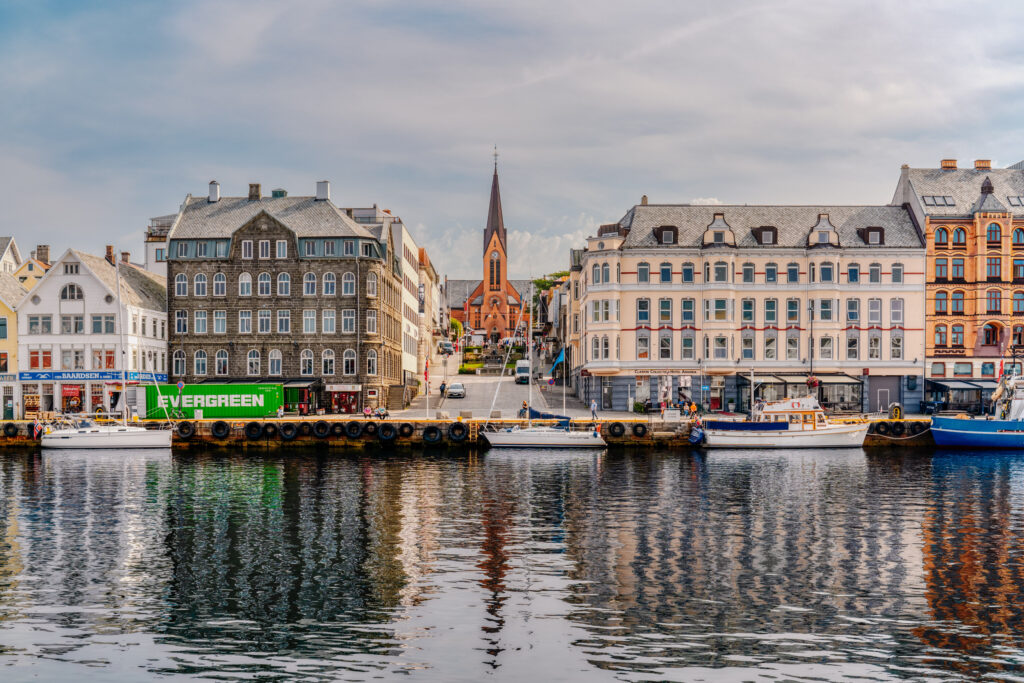 Wide angle shot of the Haugesund waterfront